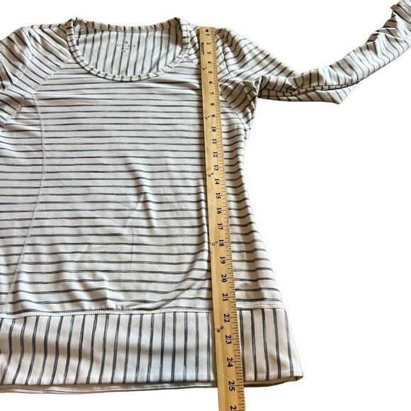 Athleta Space Dye Striped Shirt. White and Blue. Great Condition!! Size Small - Picture 11 of 12
